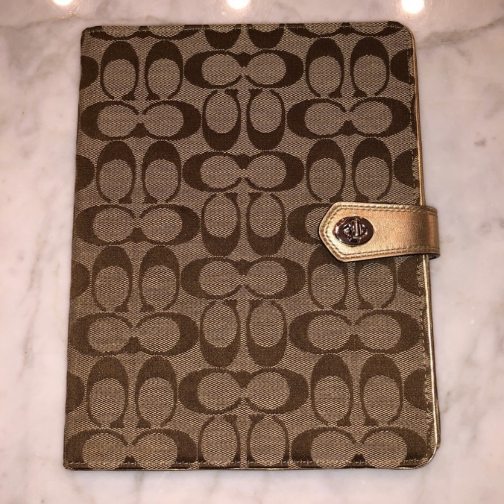 *HOST PICK* 🎉 Coach signature canvas brown and tan iPad case